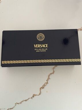 Versace Dylan Blue Pour Femme Gift Set - Blue and Gold